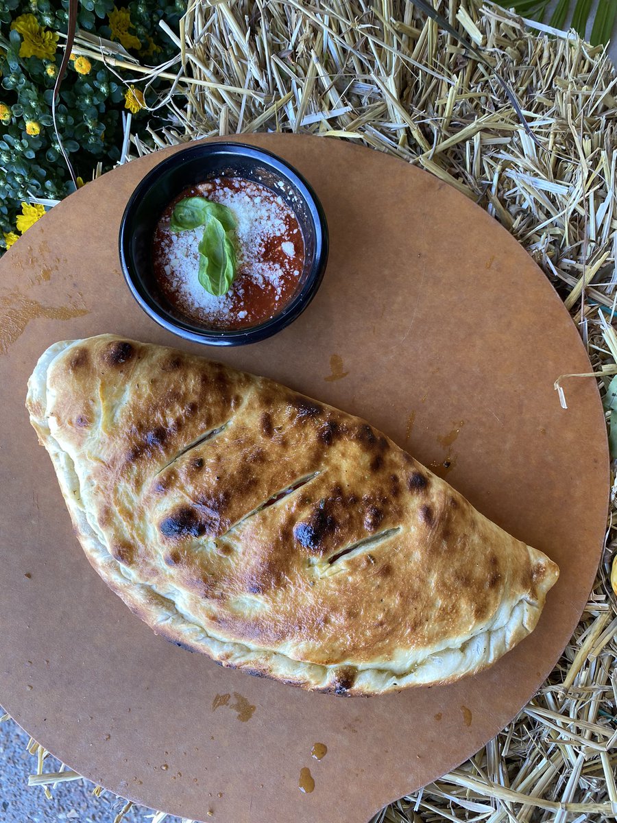 Tuesdays are now CALZONE Tuesday’s! Filled with Ricotta and mozzarella cheese, choose 3 additional fillings for just $1 each. Served with a side of our house made marinara! #stleats #eatstl #stlfoodie #stlfood #eatlocalstl #pizzagram