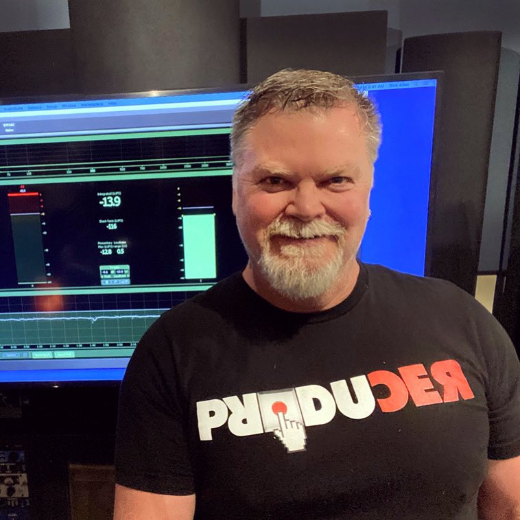 Another new audio t-shirt arrived. Producer!  This one from vu-label.com Thanks Paul Bahr for telling me about this site.  You can never have enough silly t-shirts.
#sound #recordingengineer #sounddesigner #tshirt #producer #musicproducer