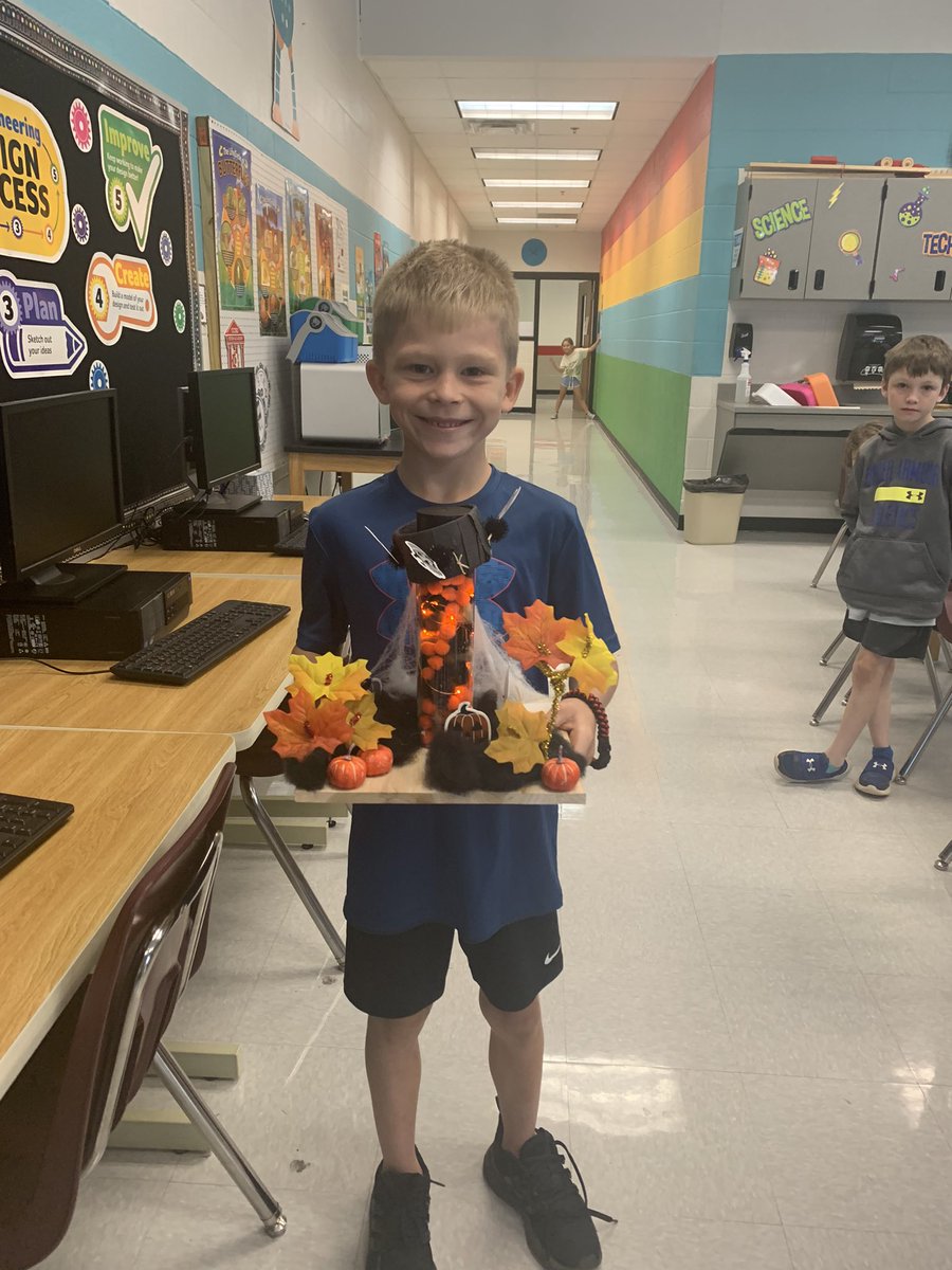 Lisa Williams tweet media