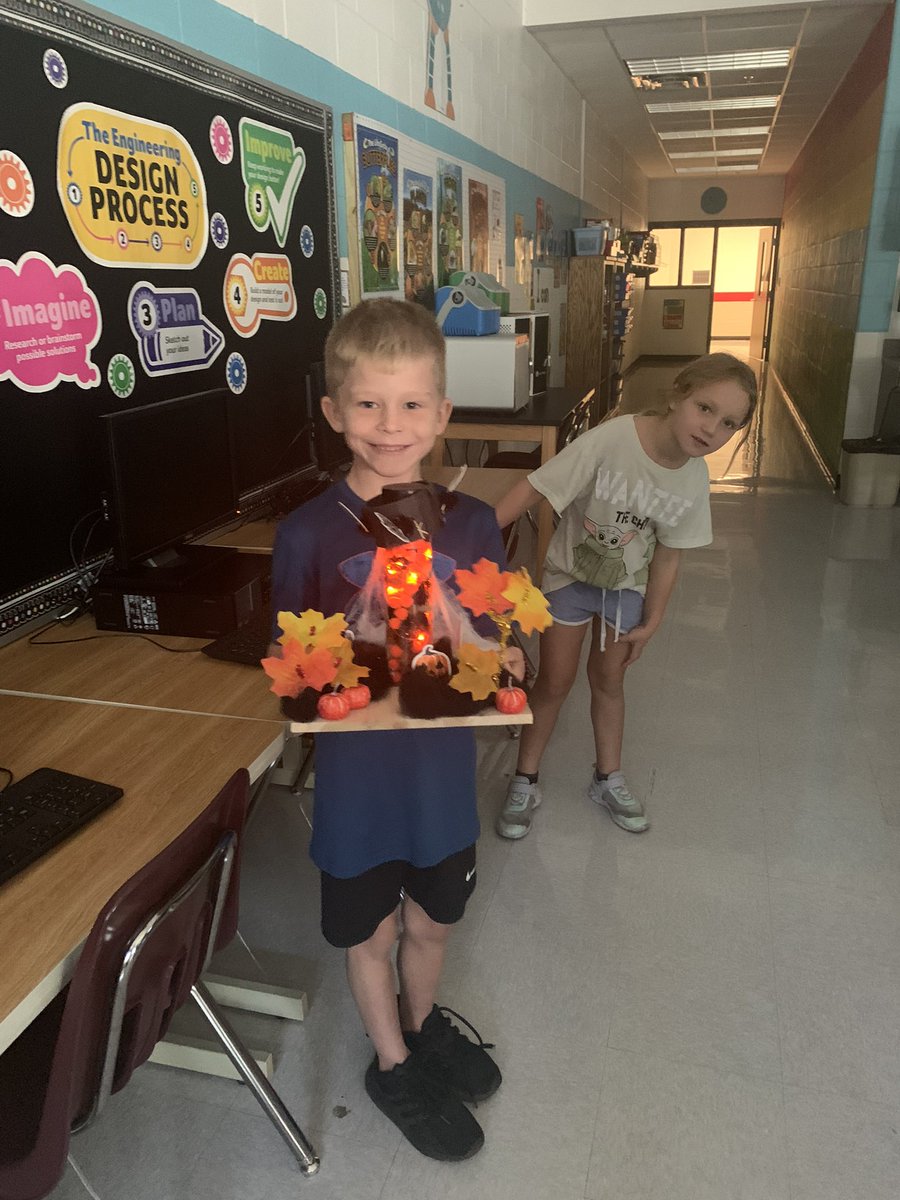 Lisa Williams tweet media