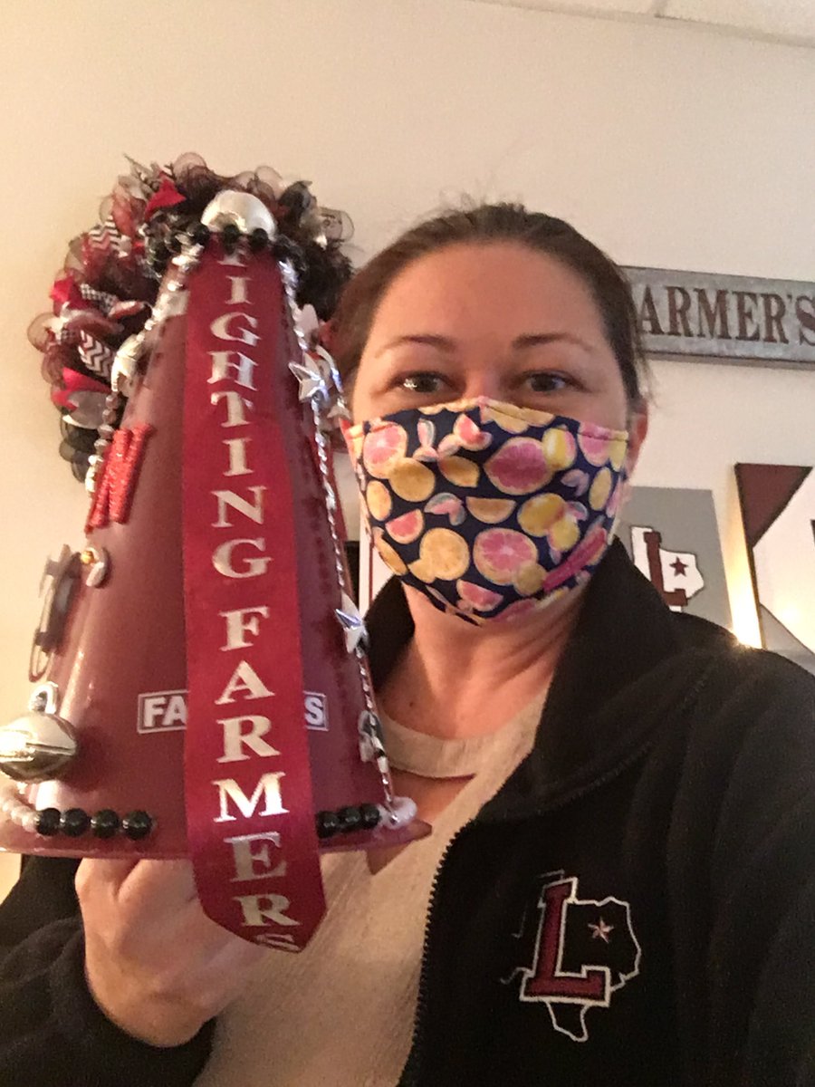 MrsSchnitziusH's tweet photo. Thanks ⁦@lewisvillestuco⁩
For the spirit cone!!! It’s a great day to be a Farmer ⁦@LewisvilleHS⁩!!! https://t.co/MCH9FHc0Gu