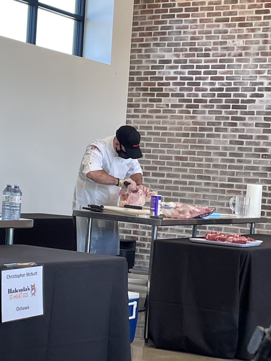 Lisa Thompson tweet media