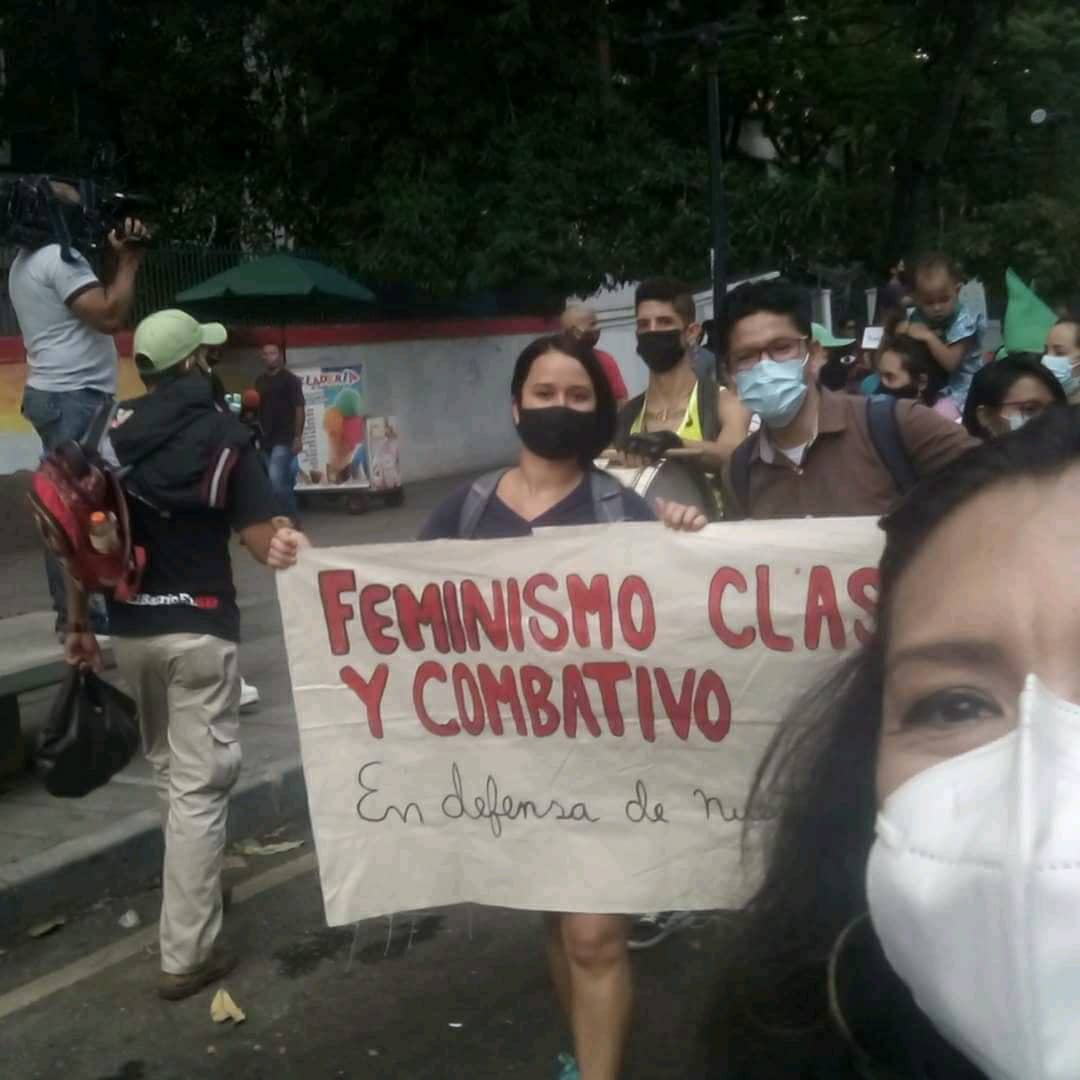Hoy marchamos #RutaVerdeVzla

💚 El estado no debe obligar a las mujeres a tener hijos no deseados y menos recurriendo al Código Penal.

💚 El Estado Vzlano es laico y debe legislar como tal, sin presiones religiosas, ni prejuicios oscurantistas.
<a href="/APR_Venezuela/">Alternativa Popular Revolucionaria (OFICIAL)</a>
#AbortoLegalYaVzla