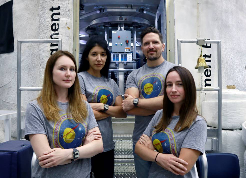 Putting the HER in HERA. 

The new crew for the upcoming mission of NASA's Human Exploration Research Analog, or HERA, has been selected for a 45-day simulated journey of the long trek to Mars’ moon Phobos. 

Meet the crew members: go.nasa.gov/3mbLw0h
