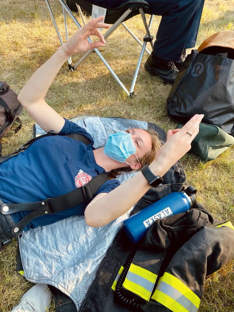 D_SAVRE's tweet photo. Trying to stay ~*𝘨𝘳𝘰𝘶𝘯𝘥𝘦𝘥*~ before Thursday’s premiere… but I’m too dang excited!!! #station19 @Station19 // 📸: @ScandalMakeup https://t.co/cDtFpyz3q7