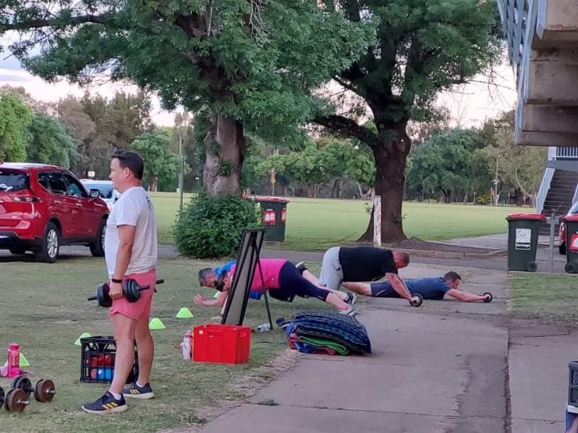 Mickysch68's tweet photo. #mickthefoxschmiedel
#mickyfit 
 #leadbyexample 
 #setgoalsreachgoals 
 #stayfocused 
 #agewillnotdefineme 
 #ageisonlyanumber 
 #mickyfitoutdoorfitness
#stayfitstayhealthy
#mickyfittraining 
#yourgoalisourgoal
#noboundaries
#getitdone
#fitnessisawayoflife https://t.co/hoKtMkM9ad