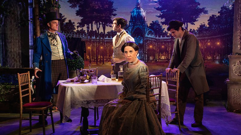 London Living Large tweet media