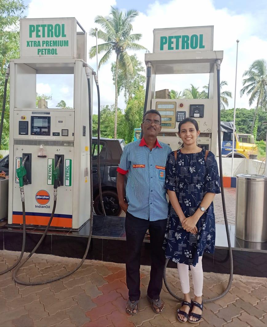 #inspiring
Arya Rajagopal, daughter of petrol pump attendant Rajagopal, has secured admission in IIT Kanpur for PG in petroleum technology. He has been working in the pump for 20 years, slowly and surely fuelling his daughter's dream. Daughter studied hard as gift to father.