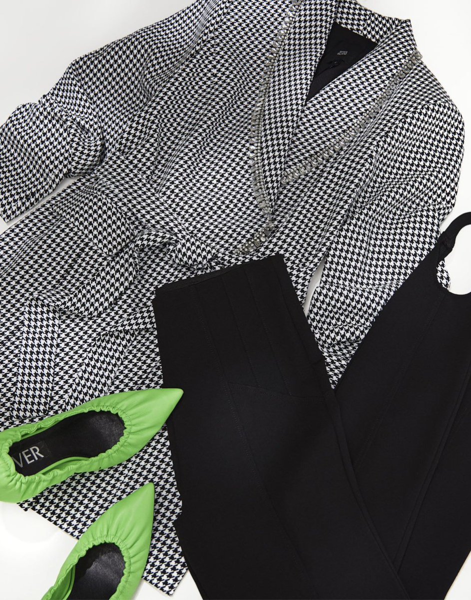 riverisland's tweet photo. Checkmate β
.
Shop Now > https://t.co/0CHNyqyjil
.
#StayingInIsOut #ImWearingRI https://t.co/DKmfOisco7