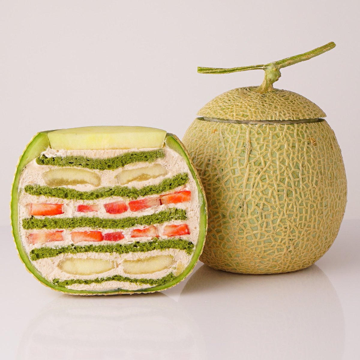 Cake Jp ケーキ通販 V Twitter 期間限定 まるごとメロンケーキ秋味 世界初のメロンケーキ職人 である パティシエ加藤幸樹氏監修 まるごとメロンケーキの秋の新作が登場です 高級抹茶 と マロン の上品な味わいが特徴です ぜひお試しください