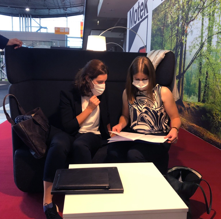 KoehlerPartner's tweet photo. Endlich wieder Messe. Wir sind auf der @Motek_Messe in Stuttgart und freuen uns unsere Kunden seit langem mal wieder persönlich treffen zu können und bei Redaktionsgesprächen zu unterstützen.
#koehlerpartner #Motek #Messe #b2b #marketing #b2bmarketing #Zukunft #kpontour https://t.co/634CcJeQH8