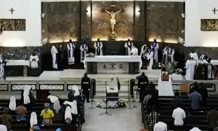 opaisonline's tweet photo. Acompanhe, agora, as exéquias de Dom Alexandre. A missa é dirigida por Dom Chimoio
#exequias #domalexandre #opaisonline #opais #gruposoico
https://t.co/0HVBW6Vq9L https://t.co/mrSr8asnGi