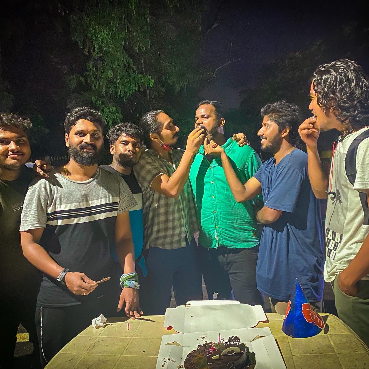dop_madhan's tweet photo. Thanks for the surprise guys #teamkuriosity late night cake cutting on the sets of #veeramaevaagaisoodum #vishal31 Surprised to receive a token of love from you anna #vishal @VishalKOfficial https://t.co/D07mTLQQTr