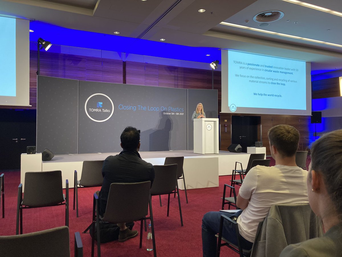 RevistaRETEMA's tweet image. En @TOMRAGroup acaban de designar una unidad sobre economía circular para cerrar el círculo, close the loop, y alcanzar el 30% de contenido reciclado y mucho más. Lo cuenta su nueva CEO Tove Andersen en las #TOMRAtalks.