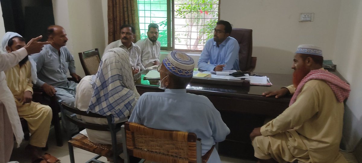 AnoshDaniel2's tweet photo. Checking and updating/educating Nikah Registrars of Tehsil Okara for better service delivery to the general public. Many issues were popping up due to wrong entries of Nikah information. One of the main aim is to stop marriages of minor. https://t.co/JvavneLhpv