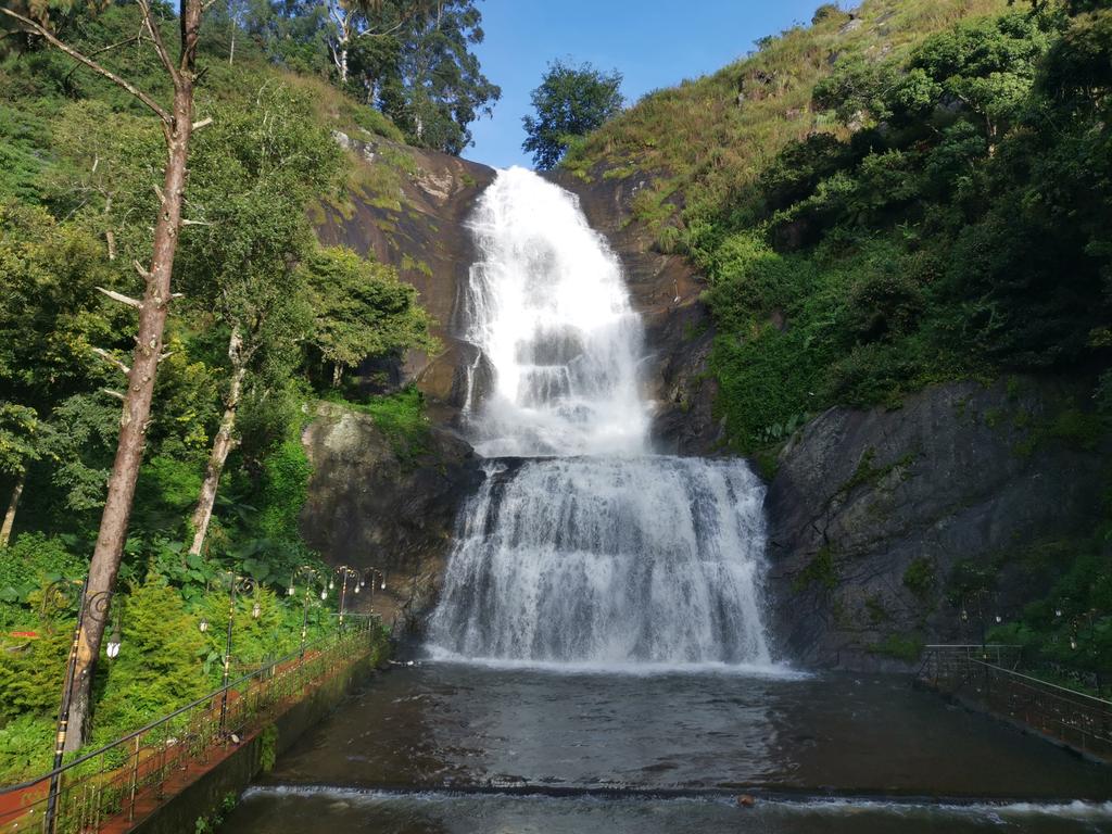 iamtheraijin's tweet photo. Silver cascade falls

#kodaikanal #vacation #nature #warerfalls https://t.co/Xvepk3MIFx