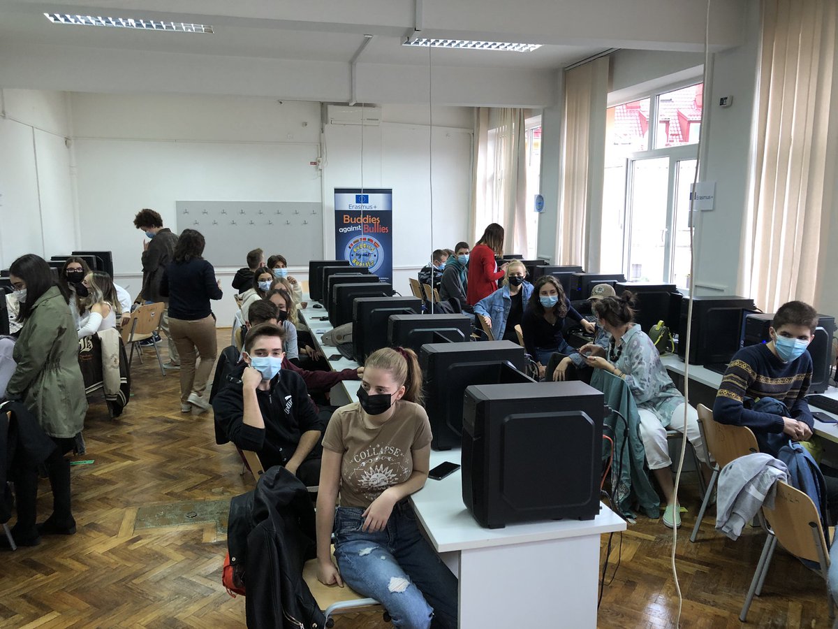 #corazonistasenaccion #buddiesagainstbullies Primer día de actividades del proyecto