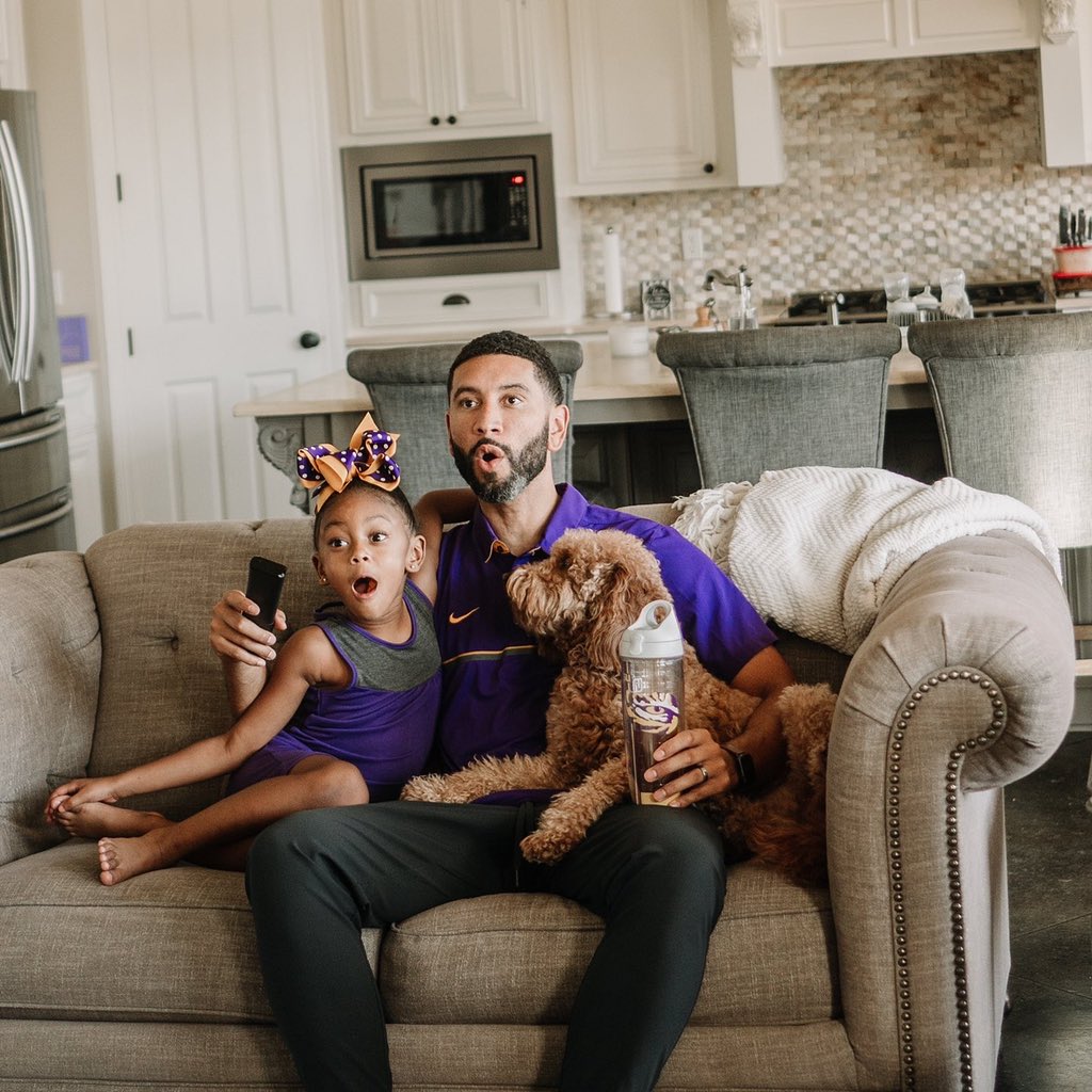 bjohn37's tweet photo. Finding a sitter on game day is harder than you would think, so we bring the game day experience to our own living room with Cox! My husband loves game day.  @CoxCommunications Fan Zone is amazing has something fun for us all!#CoxPartner https://t.co/MjnNAMsGpr