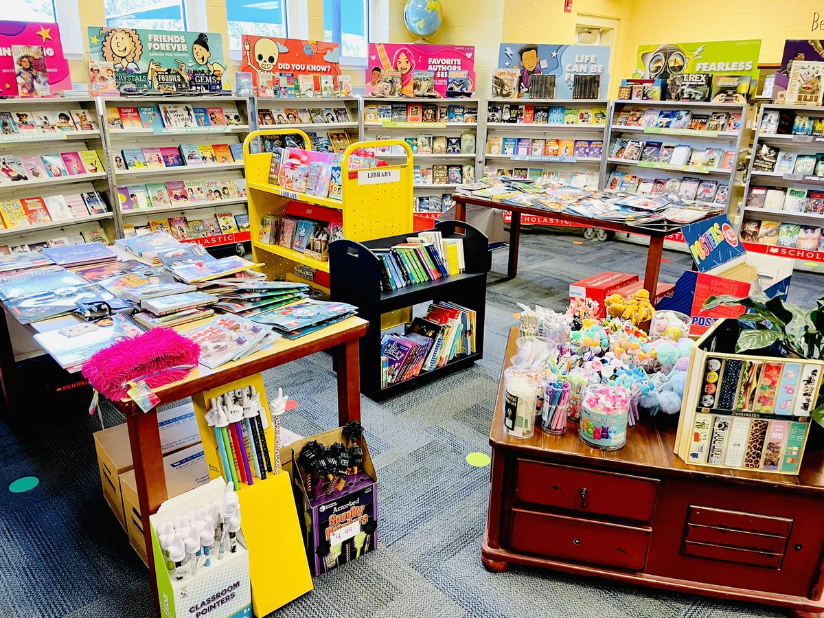OceanBay_Elem's tweet photo. #ScholasticBookFair week! #HCSLibraryMedia https://t.co/DlKDbE5vHb