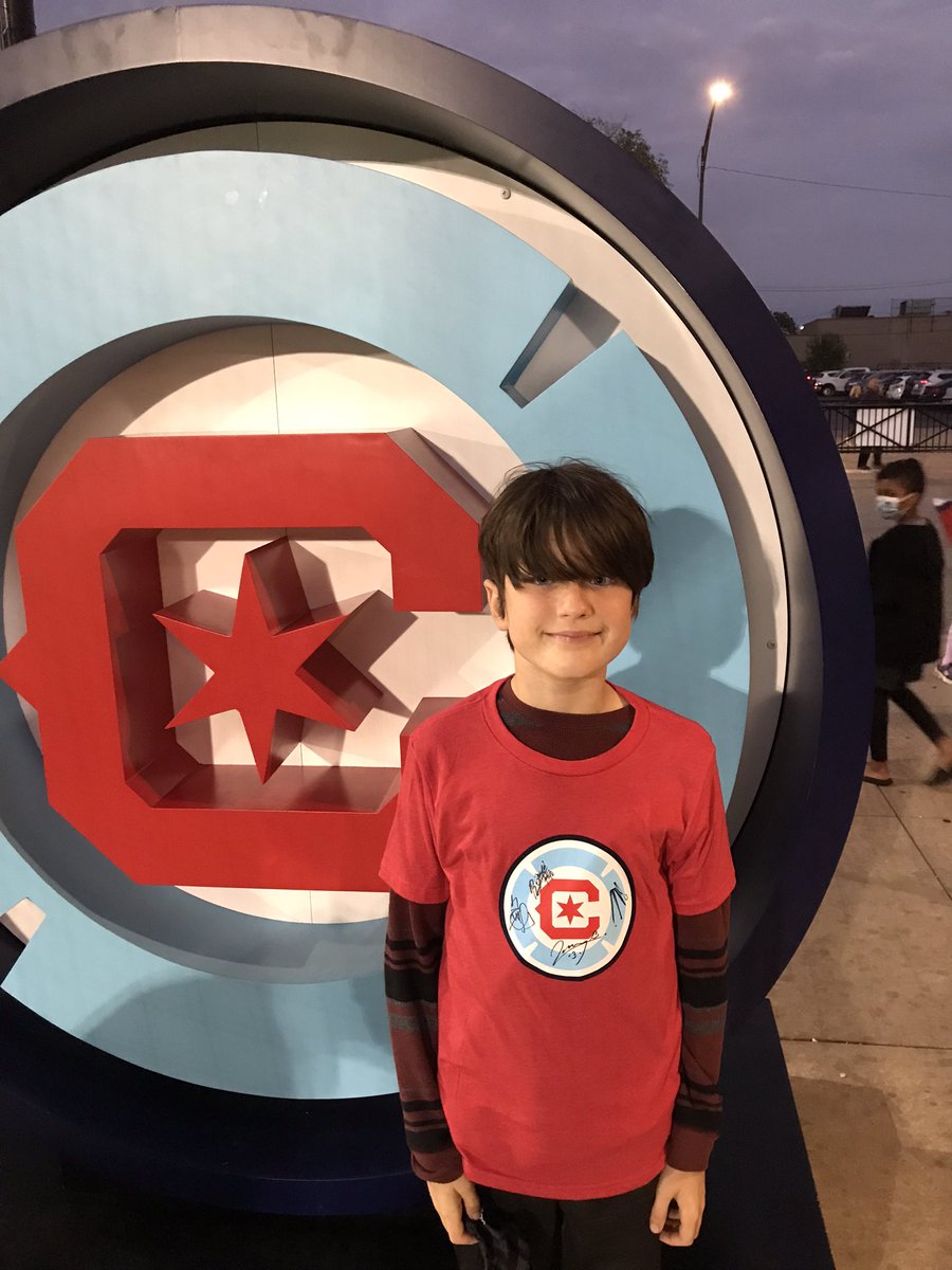 teddstrom's tweet image. We had an absolute blast at the @ChicagoFire Kids Day. ❤️ the new 🔥 crest. 🙌🏼👏🏼#cf97 #cffc