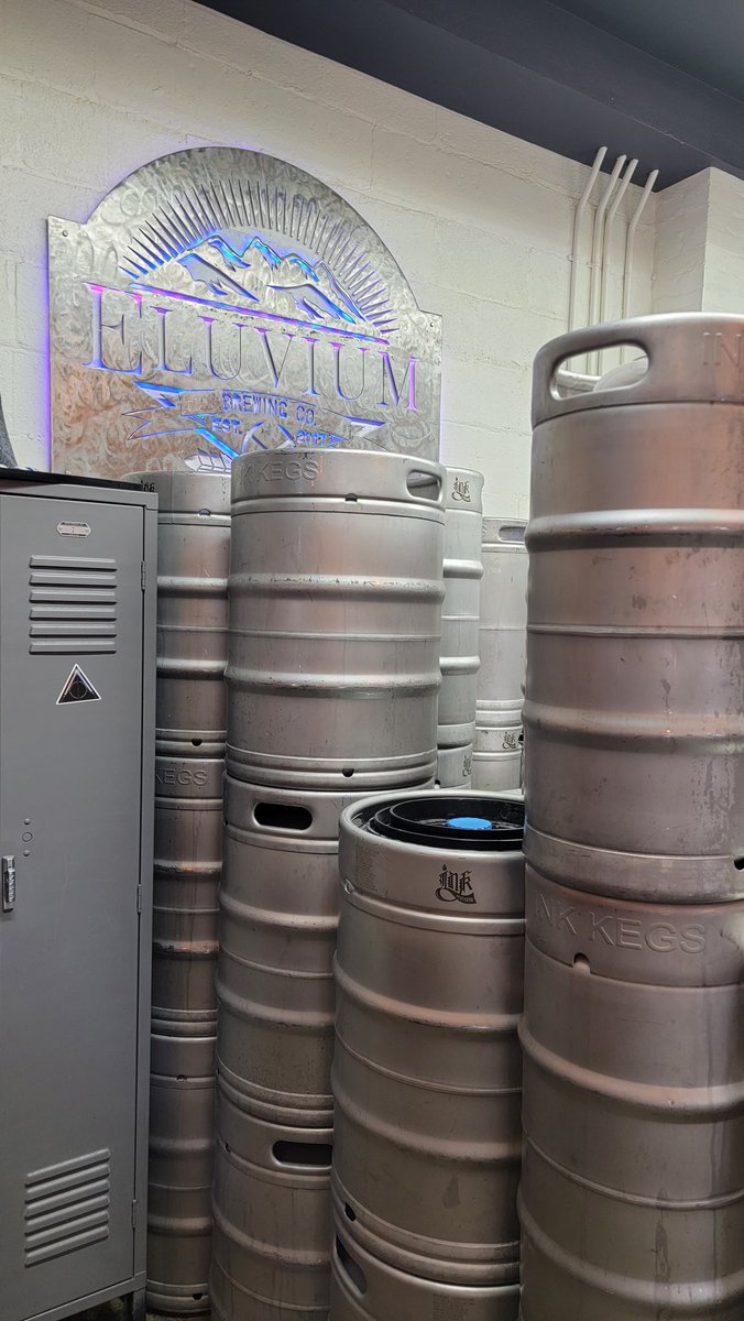 HopsNh20's tweet photo. @brewerytravels @ArchetypeBeer @WedgeBrewingCo @TwinLeafBeer @eluviumbrewing  @HillmanBeer and Celllerest (no Twitter) for those not as visited as much like HiWire, Highland, SN, NB and of course https://t.co/Sctqj4z6RL https://t.co/YDv7SZVNIN