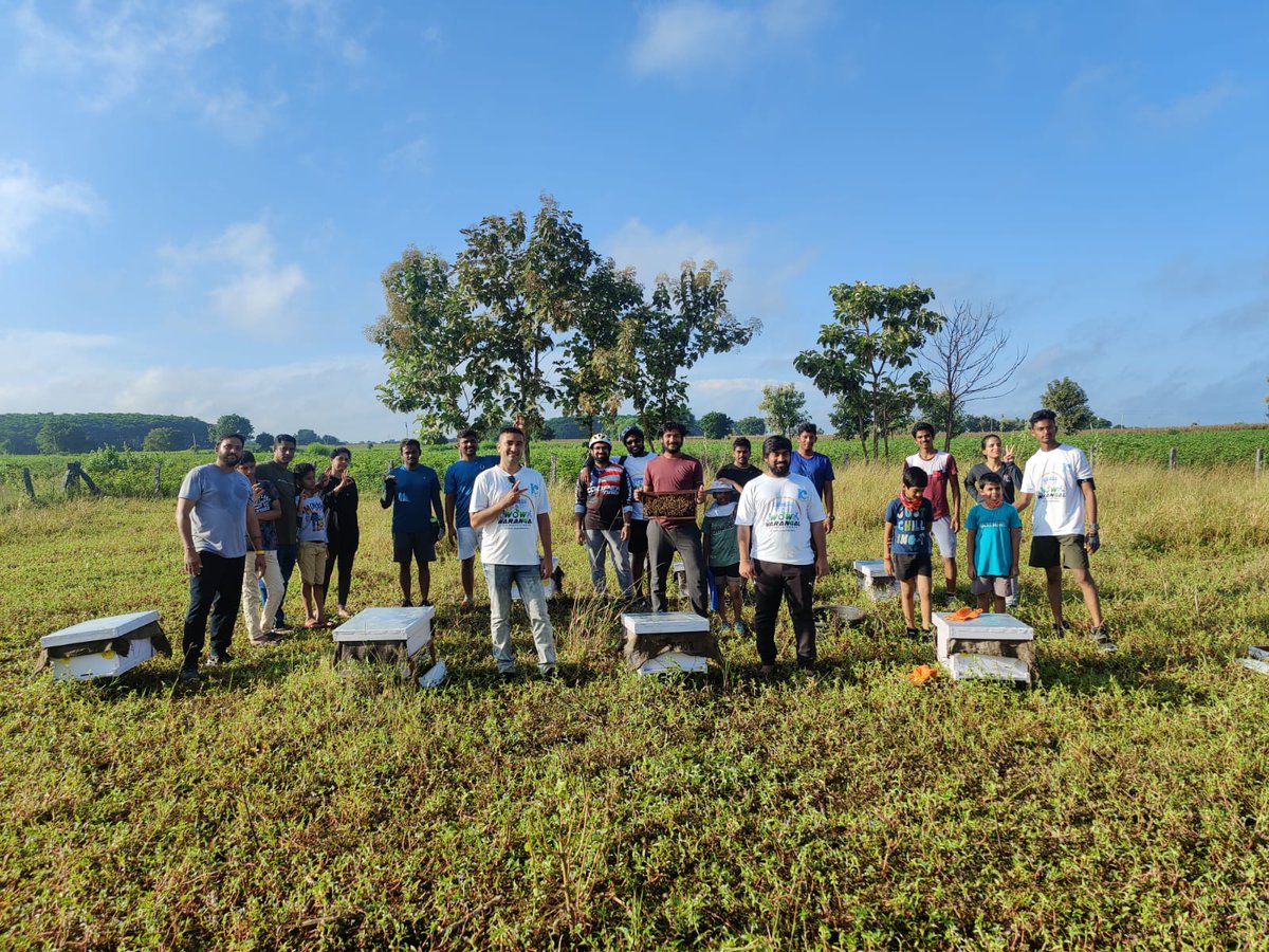 WoWarangal's tweet photo. Ride to Honey bees farm and encouraging the new beginners 

Thanks to @shivak2reliance  for coordinating with the people and Organizing the ride 

#CYCLEFORCHANGE

#Cycle #cycling #cyclist #explore #honeybees #fun #freshair #roads #greenery #climate #pedal #warangal #Telangana https://t.co/9rrzrKnjzi
