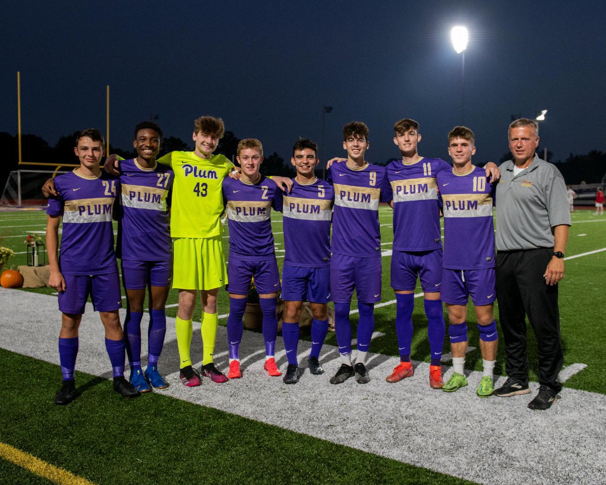 PlumSoccerHS's tweet photo. Class of 2022 Senior Night = ✅ https://t.co/zkowI2jqjd