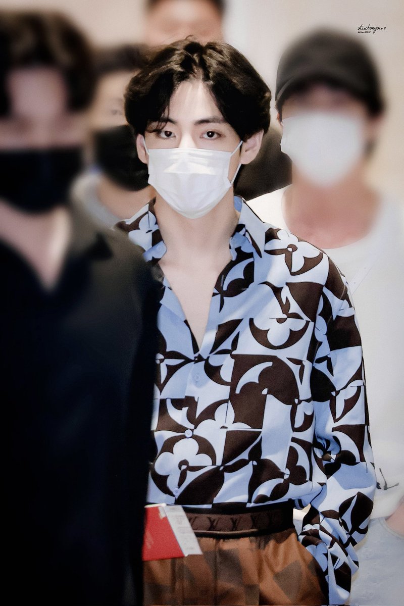 Supbnj's tweet photo. ชอบรูปนี้ว่ะ ㅜ-ㅜ ยัยแมวน่ารักทะลุแมส https://t.co/pP8tSOlvaH