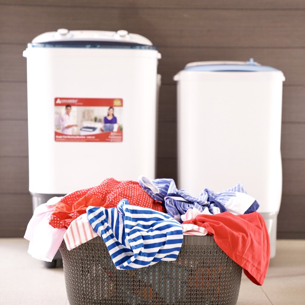 MyHanabishi's tweet photo. Your perfect #Kapartner for your garment care is here! Rain or shine, #MyHanabishi Single Tub Washing Machine and Spin Dryer, will never let you down. ❤️
.
SHOP NOW! Links in bio.
#HanabishiLazMall #HanabishiShopeeMall https://t.co/lqOkjRDNqJ