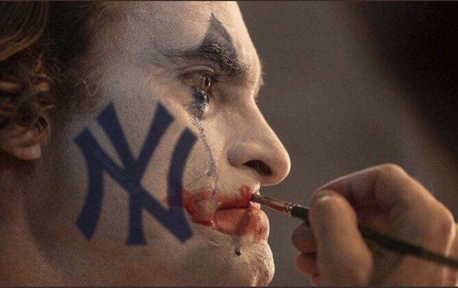 B1ackSchefter's tweet photo. Yankees fans when they wake up in their 30 sq ft apartment that charges $3K a month... https://t.co/Als9AG0LMd