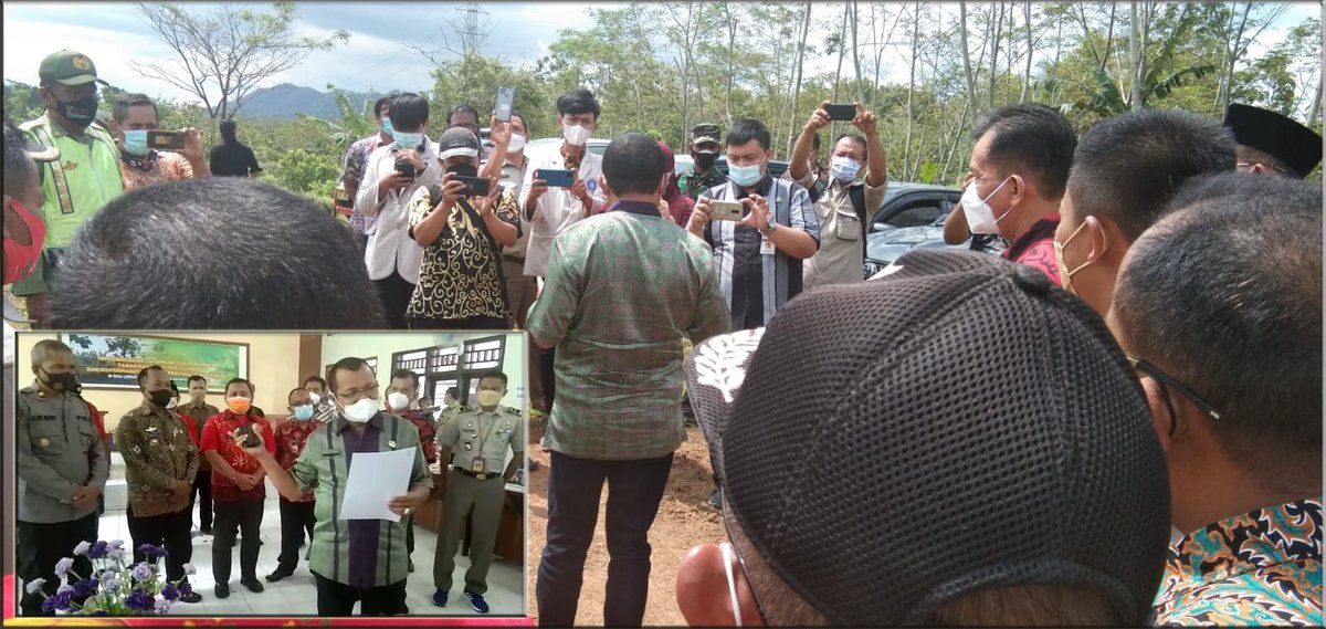 cabdindik10's tweet photo. Lumbir – Selasa, 5/10/2021 Ir. SUGENG RIYANTO , MSc. Kepala DISPERMADESDUKCAPIL Prov. Jateng melaksanakan peninjauan lapangan dalam rangka menerbitkan ijin Gub ttg permohonan Bup. Banyumas perihal permohonan ijin tukar menukar tanah kas desa Lumbir untuk pembangunan SMK N Lumbir. https://t.co/8e3IihPVTw