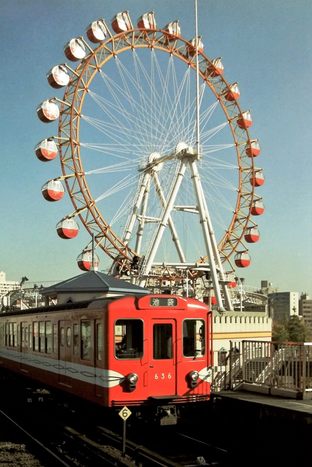 営団地下鉄丸ノ内線500形＠後楽園、1983年11月ごろ。 1枚目の636号は