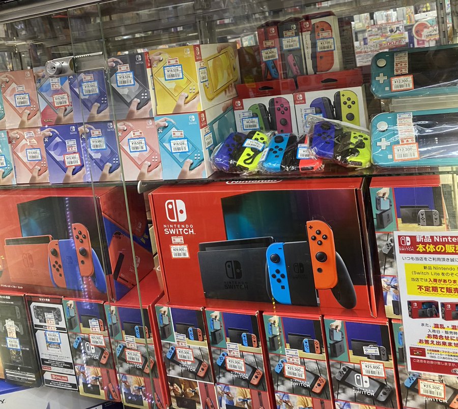 中古Switch本体各種、在庫ございます！