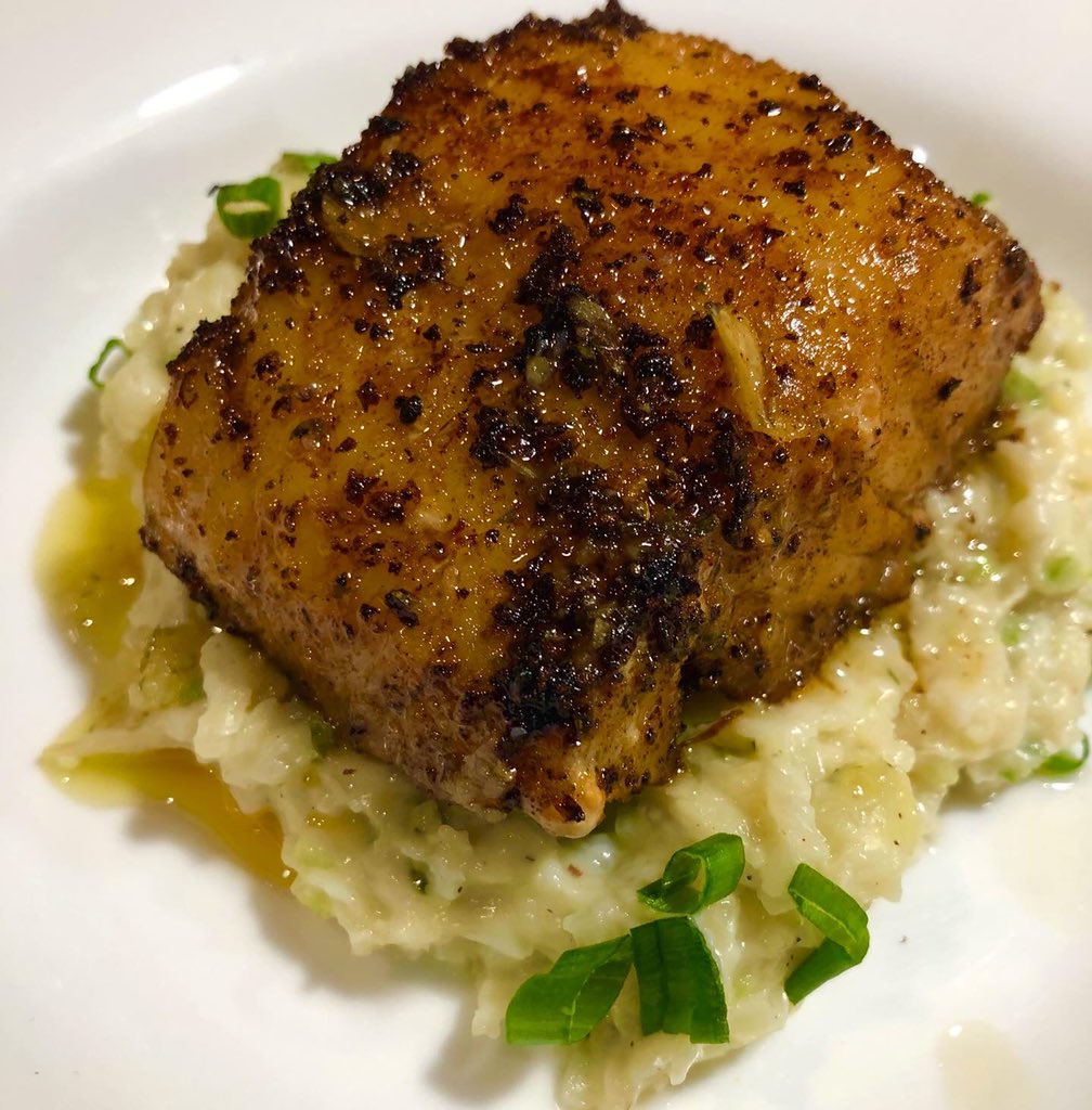 tilthelastbite's tweet photo. Pan fried Cod over Parmesan Cauliflower Risotto

#follow #foodgasm #foodshare  #picoftheday  #realfood  #veggies #foodphotography  #balance #keto #feedfeed #cheflife #igdaily #goodness #lowcarb #foodporn https://t.co/ceEs8Z0avw