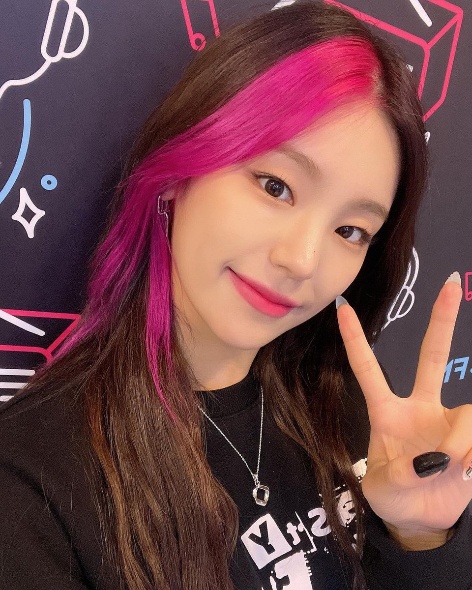 ITZY_WT's tweet photo. [kbsgayo Instagram Update] 211006

ITZY at 'Jung Eunji's Gayo Plaza'

https://t.co/qo4D11wuBC

#ITZY #있지 @ITZYofficial https://t.co/34HAvYNrVs