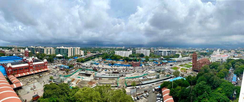 GMSRailway's tweet photo. Rendezvous of gray clouds!
A panoramic view of #Chennai cityscape captured as the city got light spells of rain yesterday 🌧🌧
#IndianRailways #beautifulrailways https://t.co/B7DgtSqm2m