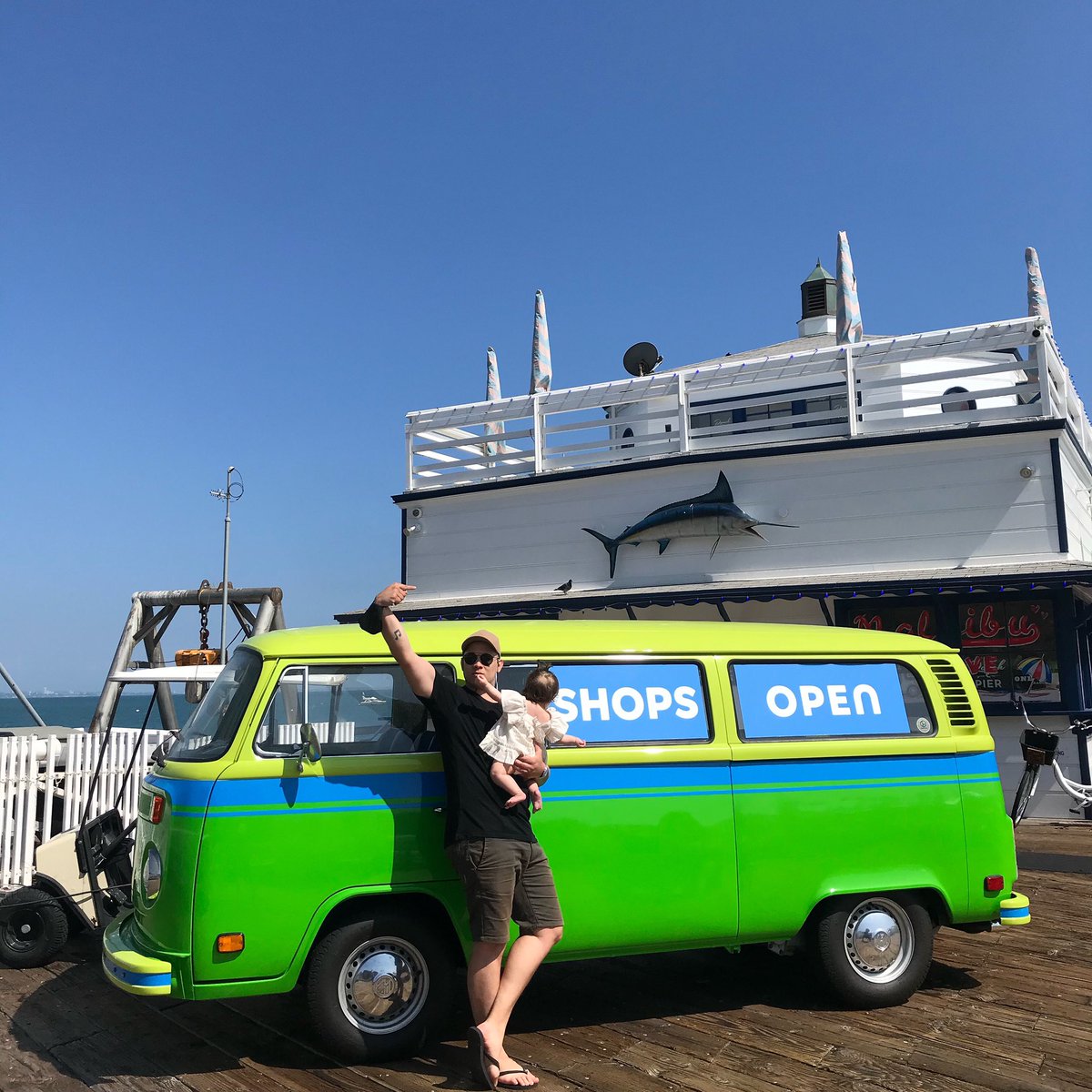itisnathaniel's tweet photo. The sky is blue, here with you… in Malibu 🌊 #shopsopen #malibu #truelyricist https://t.co/UOjEQAsNwE