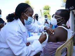 Lilian Mutua (NMS) : Kwa sasa kenya kuna chanjo za kutosha ni watu wajitokeze tu #Jambokenya