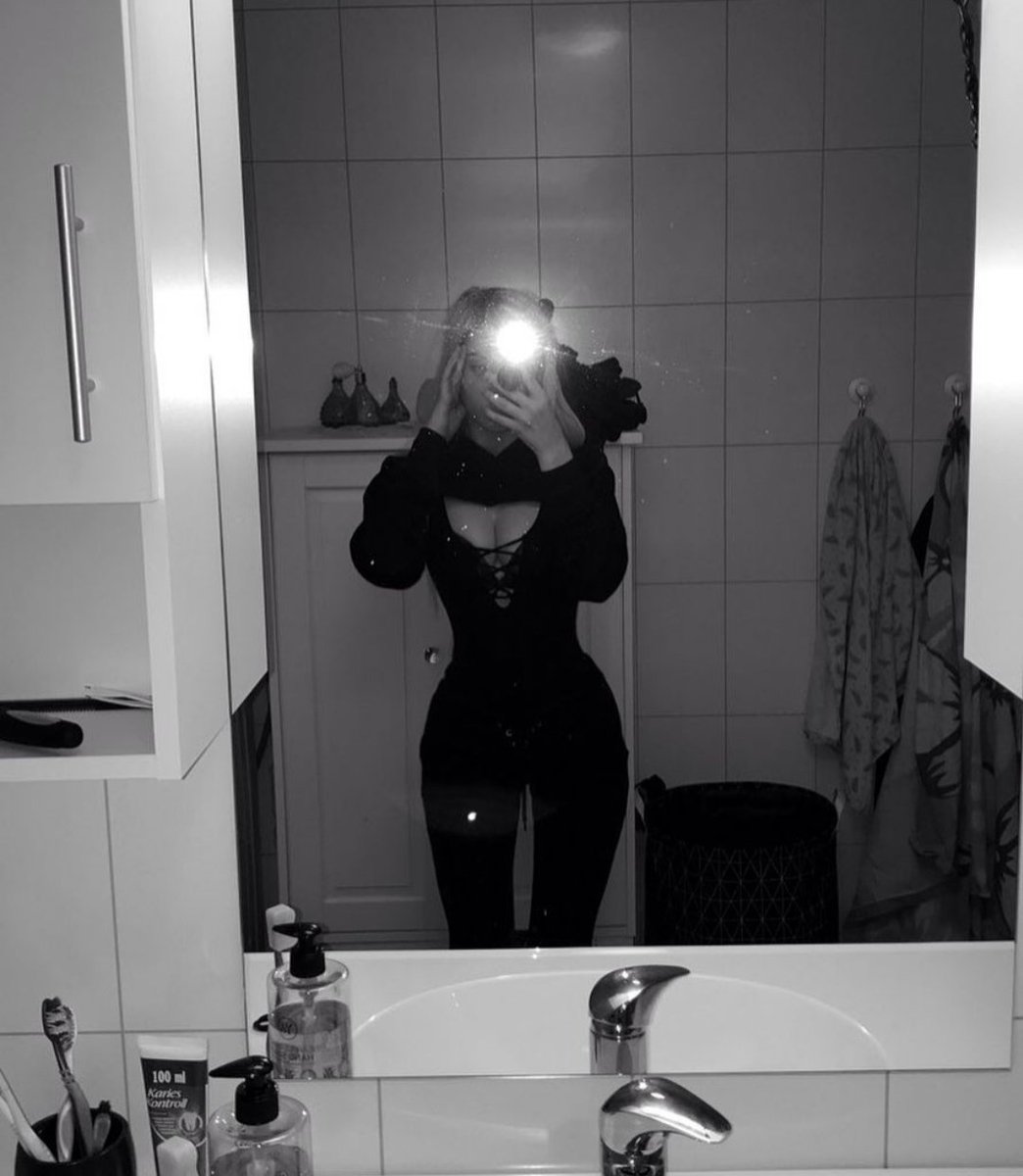 AleAnneHot's tweet photo. ¿Que tal te fue hoy? ❤️ https://t.co/3yNhANpIMp