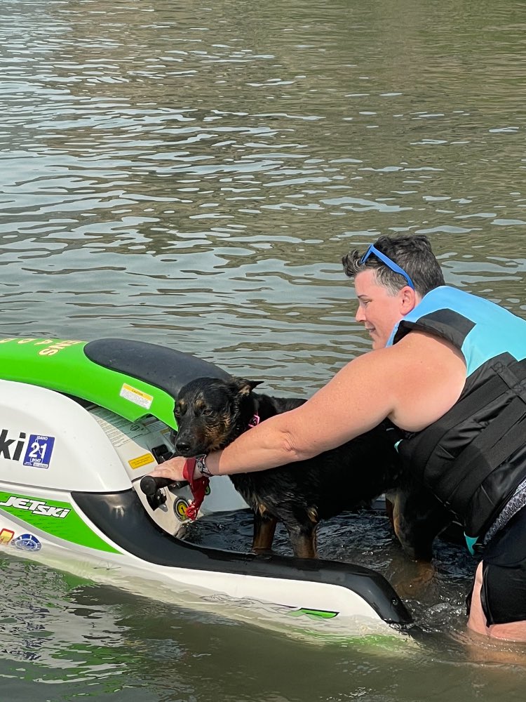 AirWasted's tweet photo. @JeffreeStar Zerena likes going jet skiing with Grammy @JeffreeStar https://t.co/dALbnedL4N