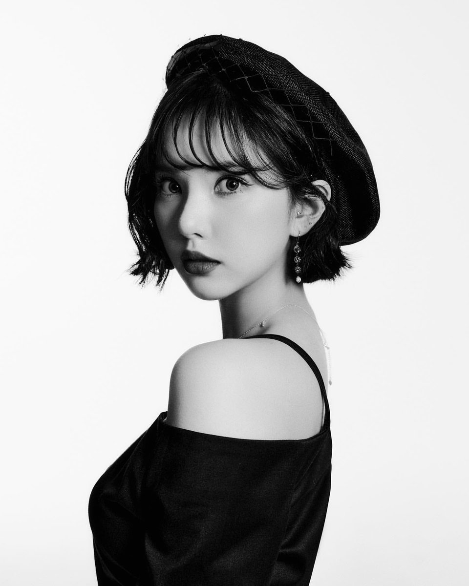 eunnacu's tweet photo. hello! this is eunha 🤍🗯️
a lot of time has already passed. I am sorry and thankful to the fans who have waited for a long time. i made a new start in BPM Entertainment thank you for always supporting and loving me https://t.co/mSwqMmzP5Y