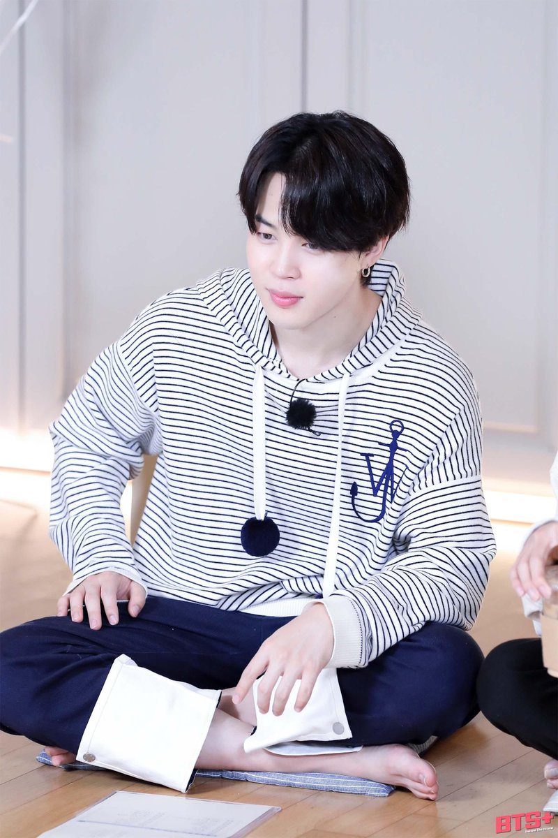 달방 비하인드컷 🐥 
#지민 #JIMIN #BTS <a href="/BTS_twt/">방탄소년단</a>