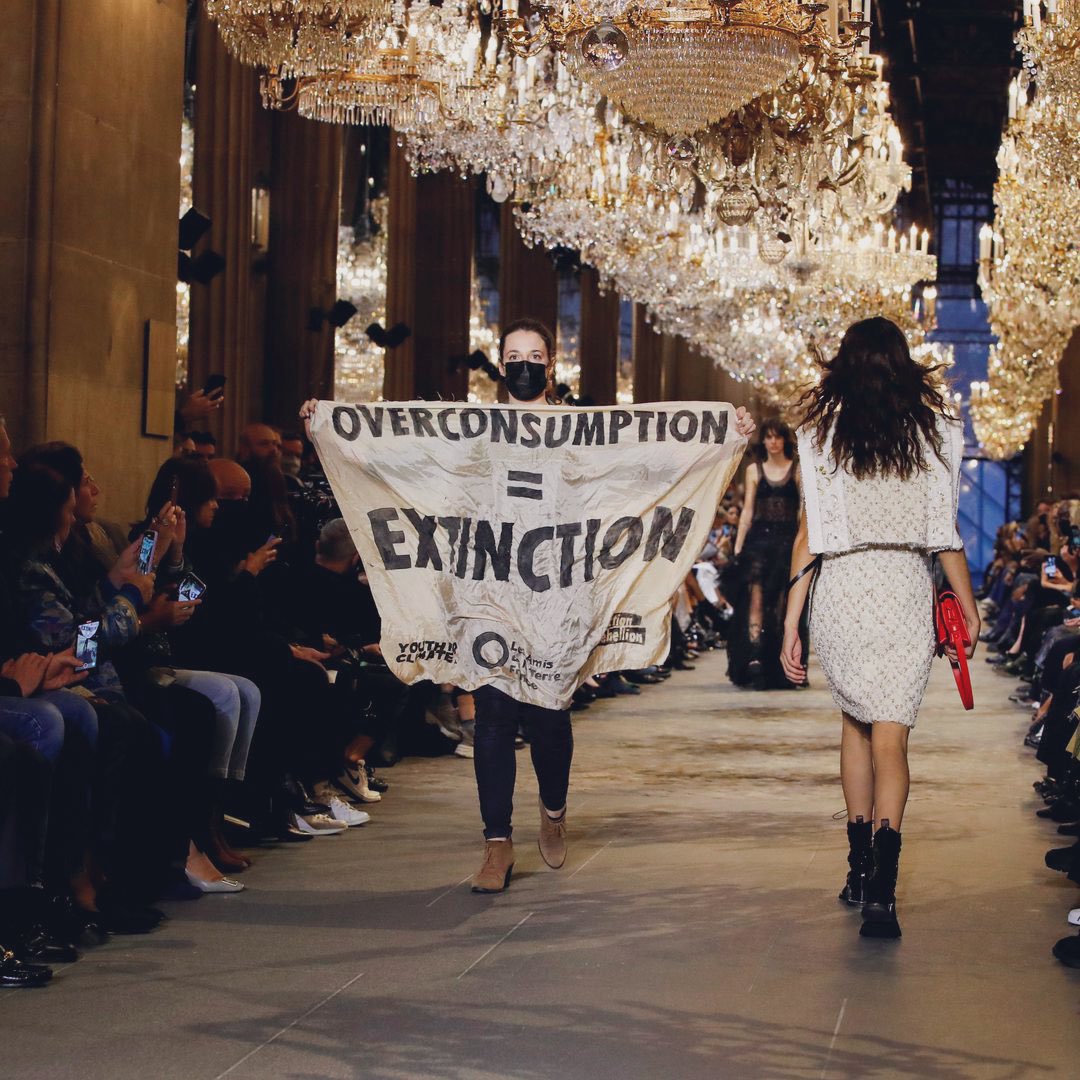 can someone ID this louis vuitton runway model? 😍