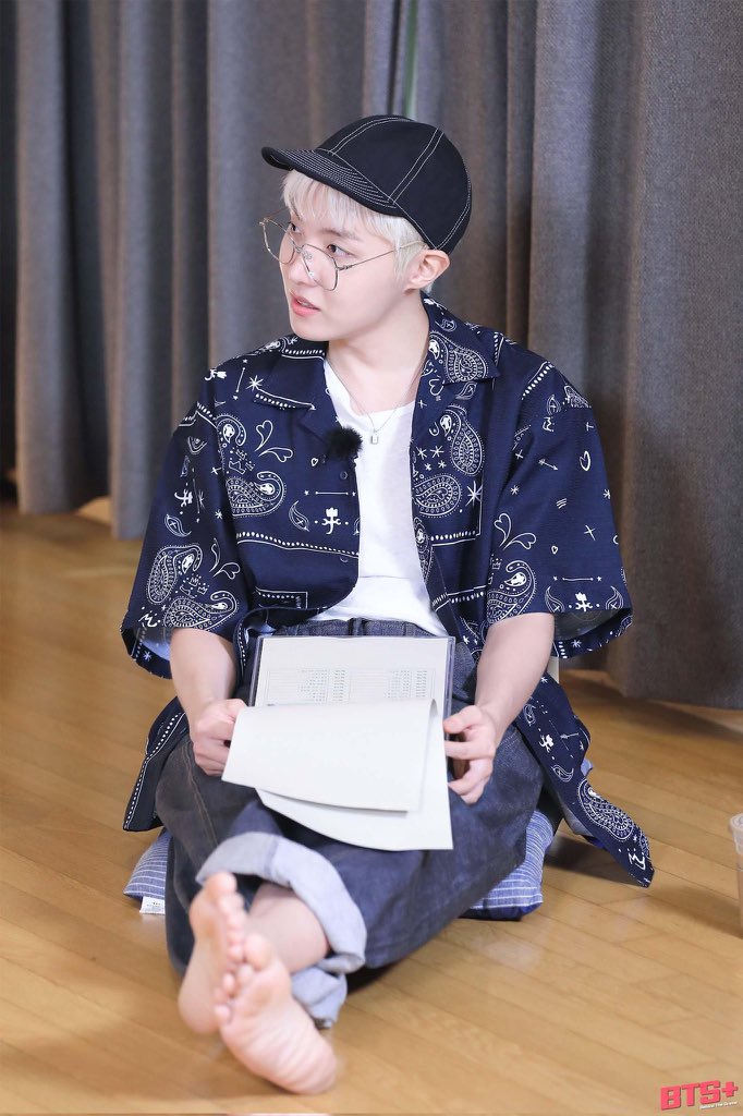 Run BTS! EP.154 | Behind Photos

J-HOPE <a href="/BTS_twt/">방탄소년단</a> #JHOPE #제이홉