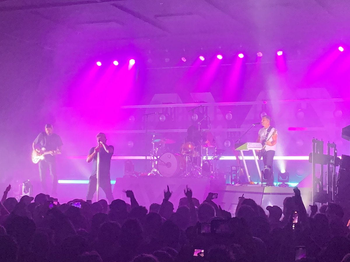sethjenks's tweet photo. Ok. Went to the @AVABandOfficial concert tonight. What a great show!! It was so good to go to a concert again!! I feel like every song of theirs rocks so hard. So much fun to jump around with everyone and feel all the feelings. #lifeformstour https://t.co/t95jom5Ndd