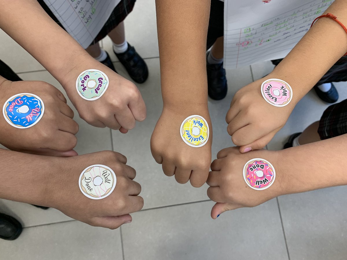 Year 1 have impressed me today with their writing. They have used capital letters, full stops, adjectives and beautiful handwriting. They have demonstrated excellent independence too. Amazing progress all round! Well done Year 1! @KentCollegeDXB #wonderfulwriting