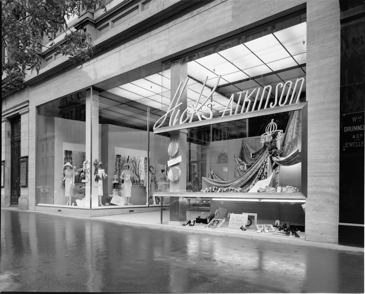 talkingdesign_'s tweet photo. New book ‘Frances Burke: Designer of Modern Textiles’ captures the legacy of celebrated Australian #textile designer, #FrancesBurke. Stephen chats to co-authors Nanette Carter and Robyn Oswald-Jacobs about the book and  Burke’s influence on #design. https://t.co/sHfkUq5Wuz https://t.co/DltTDHGgK0