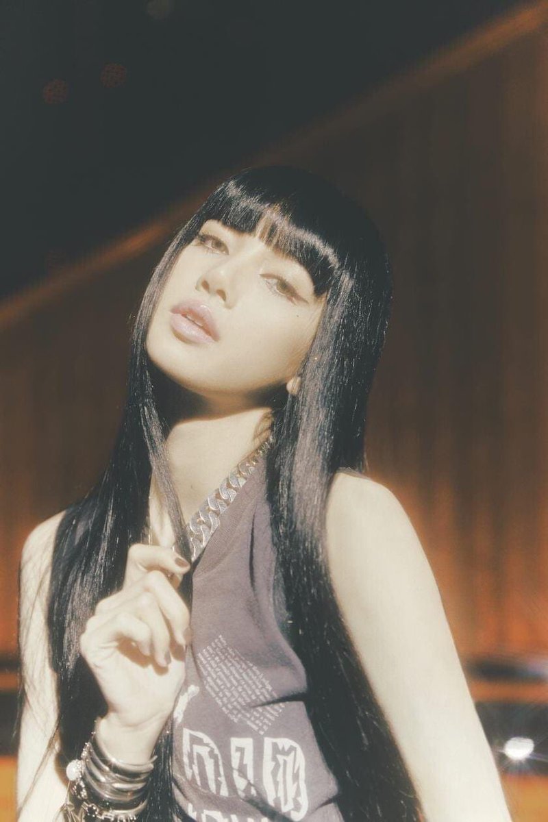 JUSTICE FOR LISA 
 #YGLetLisadoHerWork