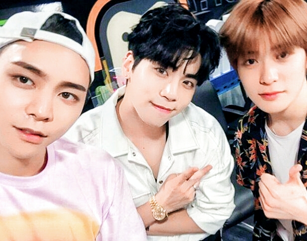 samui091094's tweet photo. Me trying to dig up interactions of my faves. 🥰 https://t.co/YJyuKzieCh