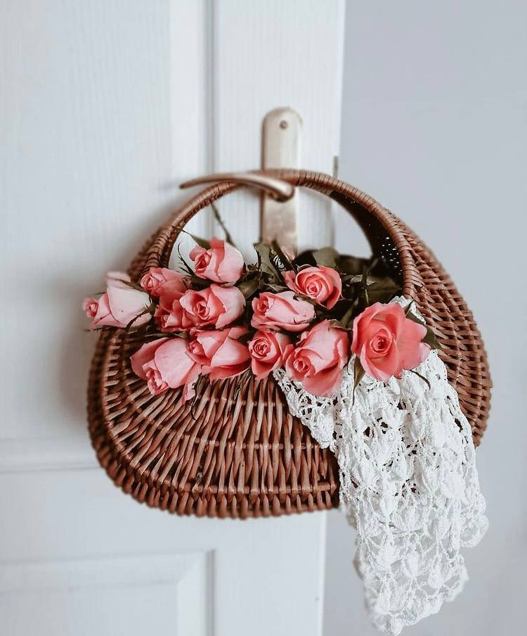 elmazloooom's tweet image. قالَت مريم : (يا ليتَني متُ قبلَ هذا)
ولم تعلَم أن في بطنِها نبي، بعض البشائرِ
 تولدُ من رحمِ المصائب، 
فلا تيأس إن طالَ بك البلاء،
 وثق بِمن يُدبر أمرك.

اسعد الله صباحكم بكل خير